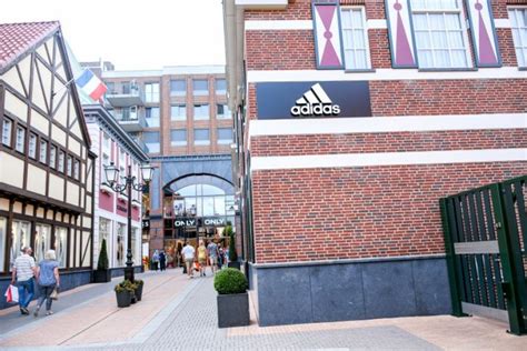 adidas schoenen outlet roermond|adidas outlet mcarthurglen.